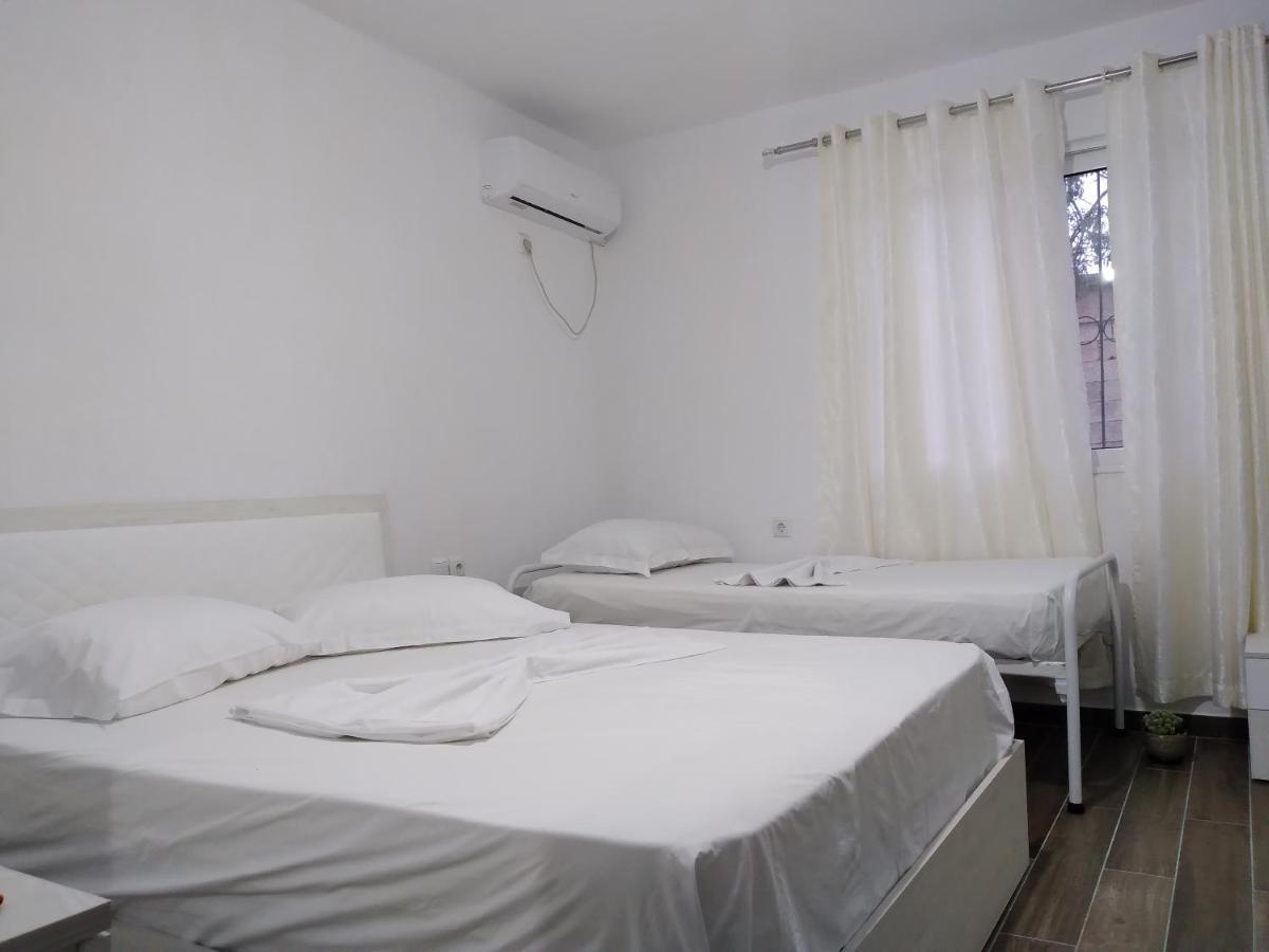 Condo Rooms Sarande Exterior photo
